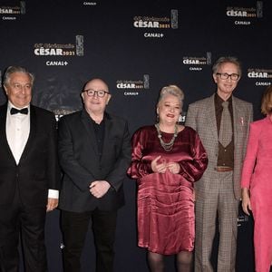 Christian Clavier, Michel Blanc, Josiane Balasko, Thierry Lhermitte, Marie-Anne Chazel, Gérard Jugnot et Bruno Moynot lors de la 46e édition de la cérémonie des César du cinéma à l'Olympia à Paris, France, le 12 mars 2021. Photo by David Niviere/Pool/ABACAPRESS.COM