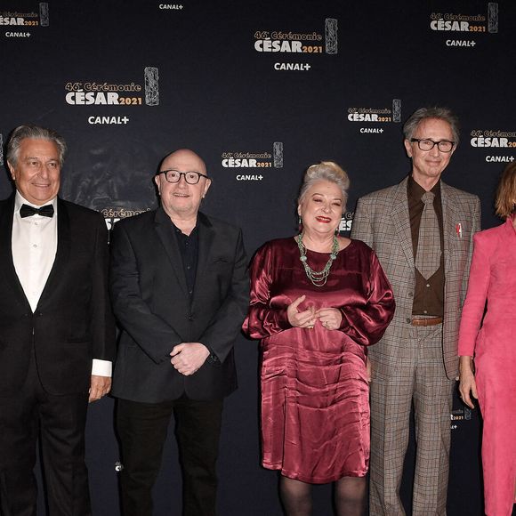 Christian Clavier, Michel Blanc, Josiane Balasko, Thierry Lhermitte, Marie-Anne Chazel, Gérard Jugnot et Bruno Moynot lors de la 46e édition de la cérémonie des César du cinéma à l'Olympia à Paris, France, le 12 mars 2021. Photo by David Niviere/Pool/ABACAPRESS.COM