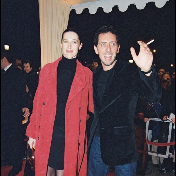 Gad Elmaleh et Anne Brochet en 2002.