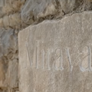 Brad Pitt y passe la moitié de son temps mais se veut d'une discrétion absolue. Image de TF1.
Image du château de Miraval appartenant à Brad Pitt dans le Sud de la France