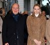 Quand ils ne sont pas en représentations officielles,

Le prince Albert II de Monaco et la princesse Charlène de Monaco - Le prince de Monaco, la princesse de Monaco, la princesse Stéphanie et sa fille C.Gottlieb assistent au spectacle Monaco sous les Etoiles, sous le chapiteau de Fontvieille à Monaco. 
© Bruno Bebert / Bestimage
