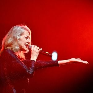 Lio - Christian Estrosi, le maire de Nice, a présenté ses vœux aux 4 000 seniors au Palais Nikaïa à Nice, le 30 janvier 2024, et leur a offert le spectacle musical Totalement 80. Un spectacle présenté par Jérôme Anthony pour revivre une décennie marquante de l'histoire de la musique avec les plus célèbres tubes de ces années-là avec Lio, Julie Piétri, Jean Schultheis, David et Jonathan, Partenaire Particulier, Gold et bien d'autres...