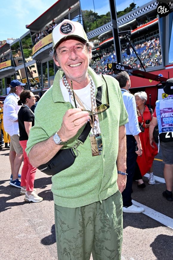 Jean-Luc Reichmann dans les paddocks du Formula 1 Louis Vuitton Grand Prix de Monaco 2026, le 6 juin 2026. 

© Bruno Bebert/Bestimage