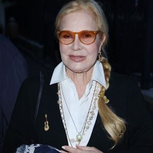 Sylvie Vartan assiste au lancement du livre 'DreamLand' de Martine Couralet-Laing à Paris, France, le 19 octobre 2023. 
Domine Jerome/ABACA