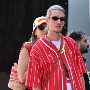 Pourtant, Paul Mirabel tient aujourd'hui à mettre les choses au clair.

Paul Mirabel et son amie Laury Thilleman dans les paddocks du Formula 1 Louis Vuitton Grand Prix de Monaco 2026, à Monte-Carlo, Monaco, le 7 juin, 2026. © Bruno Bebert/Bestimage