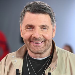 Exclusif - Philippe Lellouche lors de l'enregistrement de l'émission "Vivement dimanche" au studio Rive Gauche, présentée par M.Drucker avec une diffusion sur France 3 le 8 mars 2026, à Paris, France, le 25 février 2026. © Guillaume Gaffiot/Bestimage