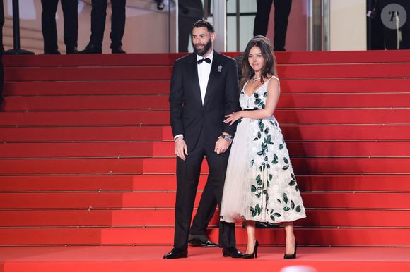 pour un rôle qui a fait écho à la femme qu'elle est

Karim Benzema et sa compagne Lyna Khoudri à la descente des marches du film « 13 jours 13 nuits » lors du 78ème Festival International du Film de Cannes. Le 23 mai 2025
© Jacovides-Moreau / Bestimage