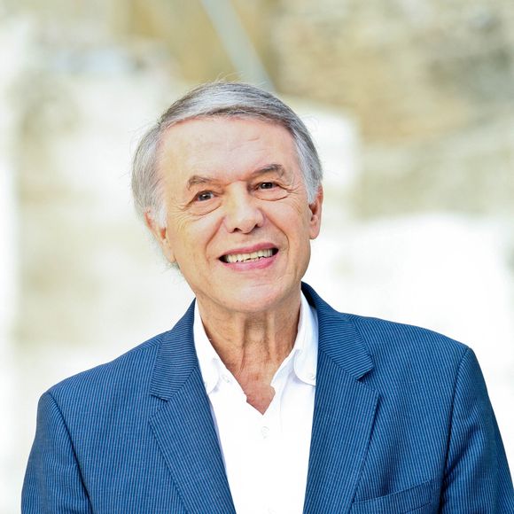 À 81 ans, malgré plusieurs ses récents pépins de santé, il assure avoir retrouvé une partie de ses forces.

Salvatore Adamo pose à l'Odéon d'Hérode Atticus à Athènes, en Grèce, le 14 septembre 2018, à la veille de leur concert. Photo par Splash News/ABACAPRESS.COM