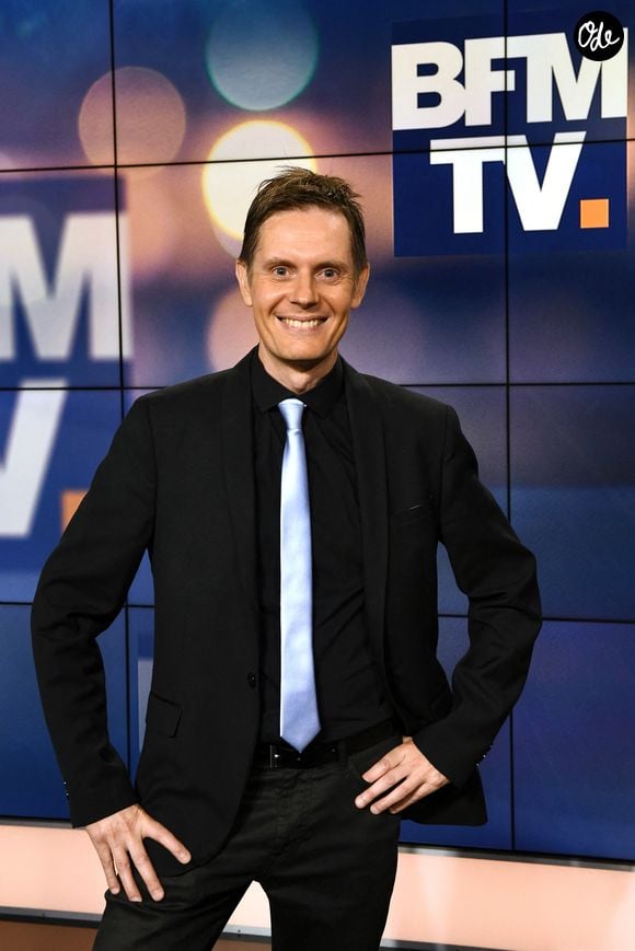Le présentateur météo Guillaume Séchet vient d'annoncer qu'il partait

Guillaume Sechet, Sandra Larue, Christophe Person, Daniela Prepeliuc et Marc Hay sur BFMTV le 15 septembre 2017 à Paris, en France. Photo de Laurent Zabulon/ABACAPRESS.COM