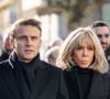 La première dame ne s'est pas fait prier pour répondre : "Changé, non. “Disons que parfois, ce qu’il entend, ça le meurtrit. C’est très difficile mais il ne le dit pas, il garde pour lui"
Emmanuel Macron et son épouse Brigitte Macron © Alexis Jumeau/Pool/Bestimage