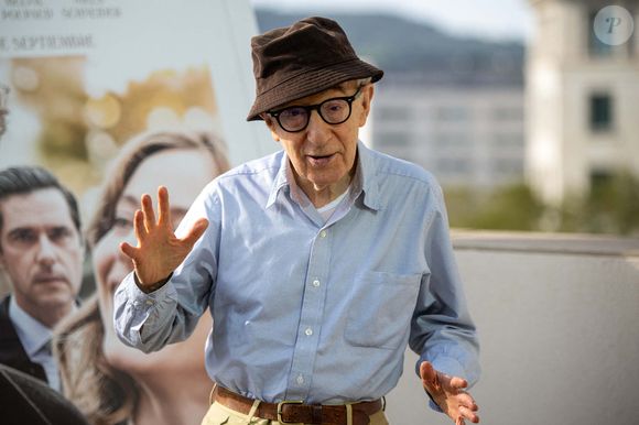 Dans une interview accordée à "Paris Match", Woody Allen confie encore travaillé 7 jours sur 7

Le réalisateur Woody Allen pose lors du photocall du film 'Une question de chance', à l'hôtel ME Barcelona, le 18 septembre 2023, à Barcelone, Catalogne (Espagne). Photo par Lorena Sopena/Europa Press/ABACAPRESS.COM