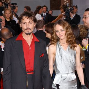 Johnny Depp et Vanessa Paradis arrivant à la 63ème édition des Golden Globe Awards à l'hôtel Beverly Hilton à Los Angeles, CA, USA, le 16 janvier 2006. Photo by Hahn-Khayat/ABACAPRESS.COM