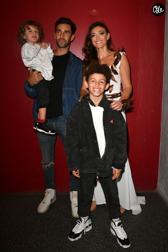 L’ancienne Miss France est mère de deux garçons, dont Gianni, né en 2013.

Rachel Legrain Trapani, son compagnon Valentin Leonard avec leurs fils Andrea et Gianni - En coulisses lors du défilé d'ouverture du Salon du Chocolat 2022 à Paris, Porte de Versailles, le 27 octobre 2022.
© Veeren / Pierre Perusseau / Bestimage