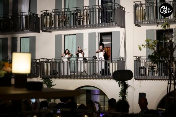 Situé au bord de la Sorgue, L’Isle de Leos Hotel & Spa MGallery Collection est le projet hôtelier provençal associé à Patrick Bruel.

Exclusif - Patrick Bruel inaugure son hôtel cinq étoiles "L'Isle de Leos MGallery" à L'Isle-sur-la-Sorgue, France, le 23 septembre 2025. © Jack Tribeca / Bestimage
