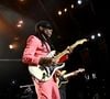 Pour lui rendre hommage, le musicien a partagé un émouvant montage vidéo accompagnée de la chanson At Last I Am Free qui la met à l'honneur. 


Nile Rodgers & Chic en concert sur la scène de la Pinéde Gould pour le Jazz à Juan 2023, à  Juan Les Pins, le 18 juillet 2023.© Bruno Bebert/Bestimage