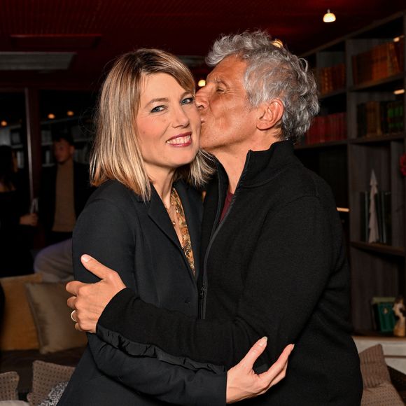 Comédienne aux multiples facettes, Mélanie Page s'est fait connaître du grand public grâce à la série Sous le Soleil sur TF1

Mélanie Page et son mari Nagui à la Générale de la pièce "Ubu Roi" d'Alfred Jarry au théâtre Anthéa à Antibes, le 3 mars 2026© Bruno Bebert/Bestimage