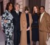 Le 5 mars 2026, Stella McCartney a été décorée de la Légion d’honneur par Emmanuel Macron à l’Élysée.

Gayle King, Paul McCartney, Anna Wintour, Stella McCartney, Oprah Winfrey - La créatrice S.McCartney est faite Chevalier de la Légion d'honneur par le président français E.Macron au palais de l'Elysée à Paris,lors de la Fashion Week à Paris. Cette distinction salue son parcours ainsi que son engagement dans l'univers de la création et de la mode.

BFA.com / Backgrid USA / Bestimage