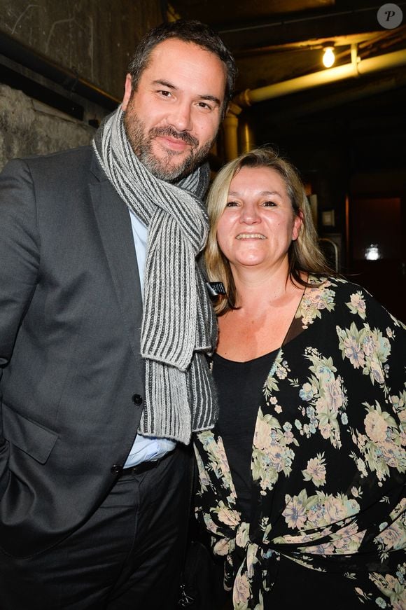 "C'est essentiel parce que les horaires sont difficiles et demandent un effort aussi bien physique que familial, qui impacte nos vies respectives...", a-t-il expliqué.

Bruce Toussaint et sa femme Catherine - Générale de la pièce "L'heureux élu",  une comédie de Eric Assous au Théâtre de la Madeleine à Paris le 24 octobre 2016. © Coadic Guirec/Bestimage