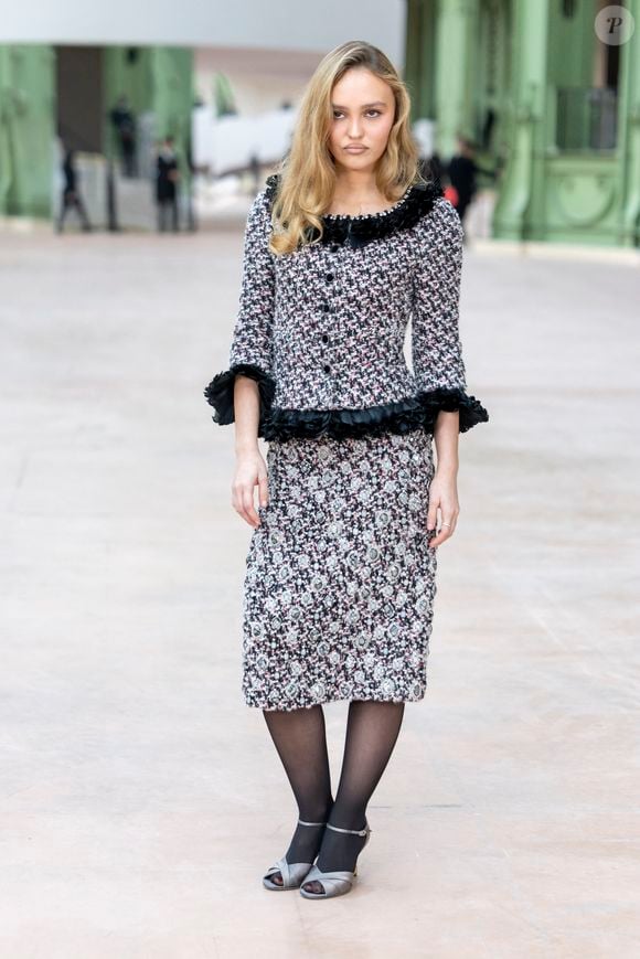 Lily-Rose Depp au défilé Chanel au Grand Palais, "Collection Haute Couture Printemps/Eté 2025" lors de la Fashion Week de Paris (PFW), le 28 janvier 2025. 
© Olivier Borde / Bestimage