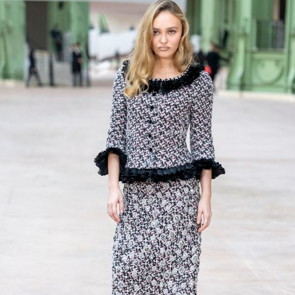 Lily-Rose Depp au défilé Chanel au Grand Palais, "Collection Haute Couture Printemps/Eté 2025" lors de la Fashion Week de Paris (PFW), le 28 janvier 2025. 
© Olivier Borde / Bestimage