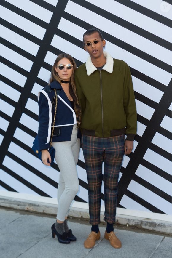 Pourtant le 6 juillet 2025, la femme du chanteur a annoncé une grande nouvelle pour son époux. Le club du Sporting d'Anderlecht en Belgique va collaborer avec Mosaert, la maison créative de Stromae.

Stromae et son épouse Coralie Barbier assistant au défilé de la collection Prêt-à-porter printemps-été 2016/2017 de Louis Vuitton à Paris, France, le 5 octobre 2016. Photo Nicolas Genin/ABACAPRESS.COM