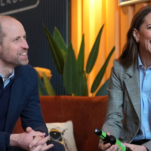 Le prince William, prince de Galles, et Catherine (Kate) Middleton, princesse de Galles, visitent la brasserie Southwark Brewing Company à Londres.
Kin Cheung/WPA-Pool/Julien Burton via Bestimage