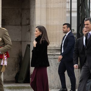 le roi Felipe VI d'Espagne, la reine Letizia, La princesse Leonor d'Espagne - La famille royale d'Espagne assiste au défilé Military Easter au palais royal à Madrid le 6 janvier 2025. Europa Press / Bestimage