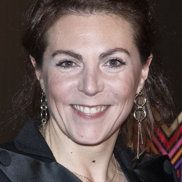 "J'ai passé un Noël dans une prison au Qatar. Là-bas on se fait arrêter plus facilement qu'en France quand même. Il suffit de boire un petit peu de vodka ou quoi... du coup c'était Noël et j'étais en prison à Doha", avait-elle révélé.

Anne-Elisabeth Blateau - Photocall du dîner de Gala du Festival Series Mania au Musée des Arts Forains à Paris le 2 décembre 2019. © Pierre Perusseau - Rachid Bellak / Bestimage