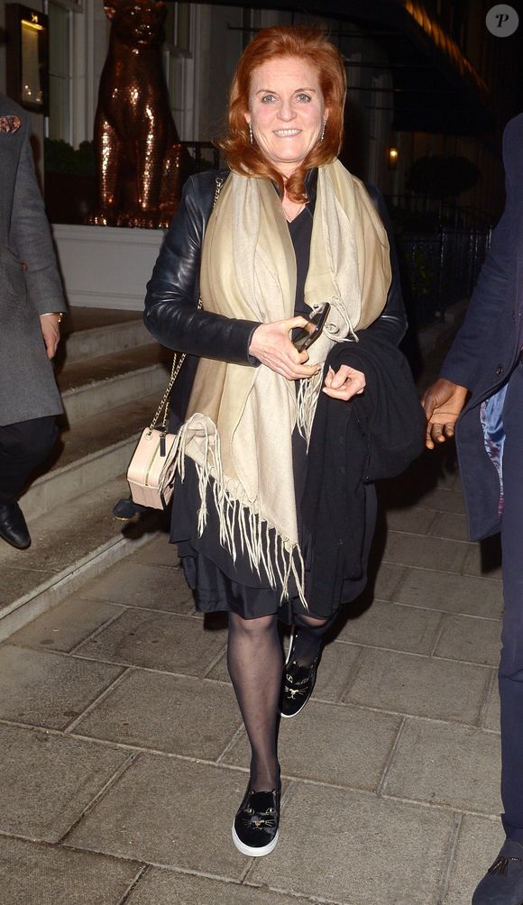 Sarah Ferguson, duchesse d'York à la sortie du restaurant "34" dans le quartier de Mayfair à Londres. Le 15 avril 2019. ©Backgrid UK/ Bestimage