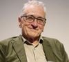 À 83 ans, Robert De Niro continue de tourner et de multiplier les projets, sans donner l’impression de vouloir ralentir.

Robert De Niro au photocall pour le 50ème anniversaire du film Taxi Driver au théâtre BMCC à New York au Festival Tribeca. © Jasmine Aissaoui/Bestimage