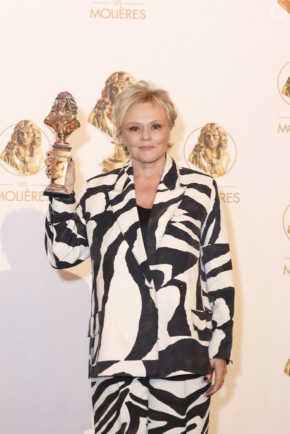 Muriel Robin (Molière d'honneur) - Photocall des lauréats de la 37ème Nuit des Molières aux Folies Bergère à Paris le 4 mai 2026.

© Jack Tribeca / Bestimage