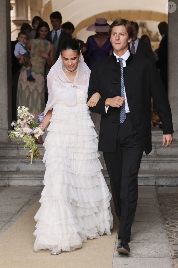 Lucia Entrecanales et Laszlo Bene sont très discrets et très peu connus.

Lucia Entrecanales et Laszlo Bene lors du mariage de Lucia Entrecanales et Laszlo Bene à Tolède, Espagne, le samedi 27 septembre 2025. Photo by GTres/ABACAPRESS.COM