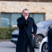 Cet animateur télé devenu star dans les campings s'en prend à son remplaçant sur France 3