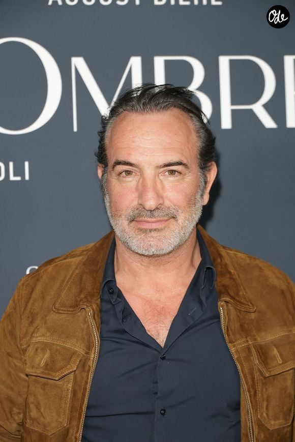 Jean Dujardin - Avant-première du film "Les rayons et les ombres au cinéma Pathé Wepler à Paris le 17 mars 2026. © Coadic Guirec/Bestimage | 00747797
