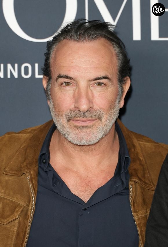 Jean Dujardin - Avant-première du film "Les rayons et les ombres au cinéma Pathé Wepler à Paris le 17 mars 2026. © Coadic Guirec/Bestimage