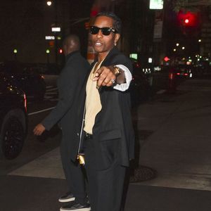 New York, NY – À l’issue des CFDA Fashion Awards 2025, Rihanna et A$AP Rocky ont été aperçus se rendant dîner au restaurant italien haut de gamme ALBA à New York, pour célébrer la victoire de Rocky, qui a reçu le Fashion Icon Award.

Backgrid USA / Bestimage