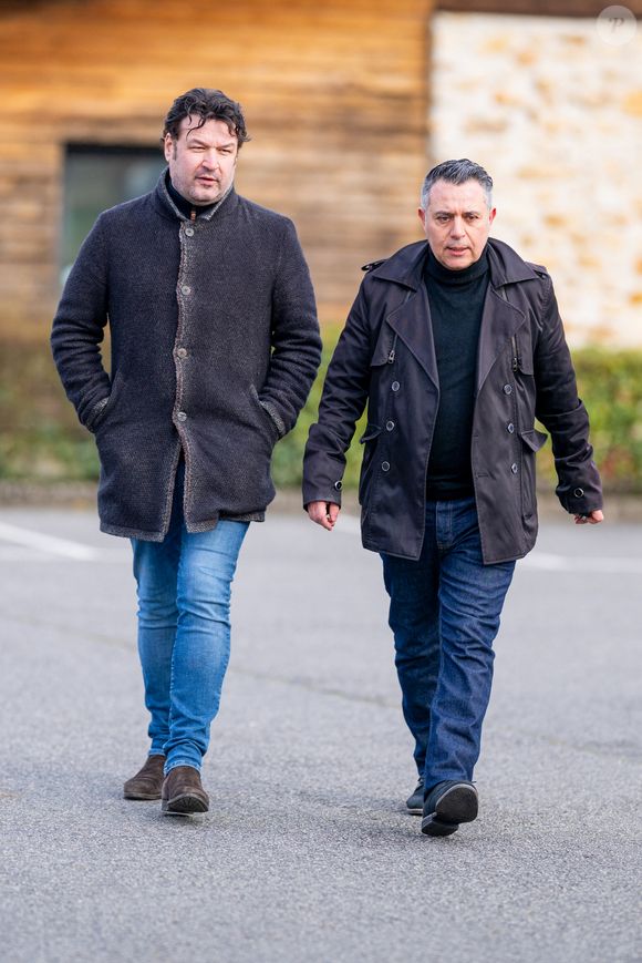Il s'agit de Jean-Pierre Danel, fils du regretté Pascal Danel
Jean-Pierre Danel aux obsèques du chanteur Herbert Léonard au crématorium de Saint-Fargeau-Ponthierry, France, le 12 mars 2025. © Bestimage
