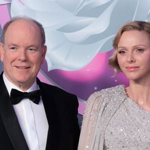 Le Prince Albert II et la Princesse Charlène de Monaco assistent à la 70e édition du Bal de la Rose au Sporting Club de Monte-Carlo à Monaco, le 21 mars 2026. © Olivier Huitel/Pool Monaco/Bestimage