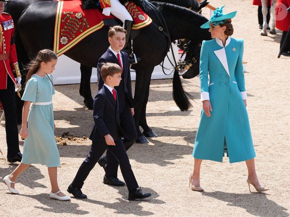 (de gauche à droite) La princesse Charlotte, le prince Louis, le prince George et la princesse de Galles lors de la cérémonie de la montée des couleurs à Horse Guards Parade, au centre de Londres, à l'occasion de l'anniversaire officiel du roi Charles III.  Le 14 juin 2025. Photo by Jonathan Brady/PA Wire/ABACAPRESS.COM