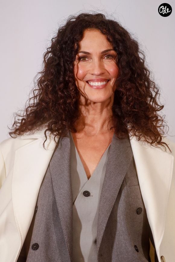 La comédienne dit également avoir apprécié les injections de skin boosters, qui visent à hydrater la peau et à améliorer son éclat sans créer de volume.

Linda Hardy au photocall du défilé Stéphane Rolland Haute Couture Printemps/Été 2024 dans le cadre de la Fashion Week de Paris (PFW) à la Salle Pleyel, à Paris, France, le 23 janvier 2024. © Christophe Clovis/Bestimage
