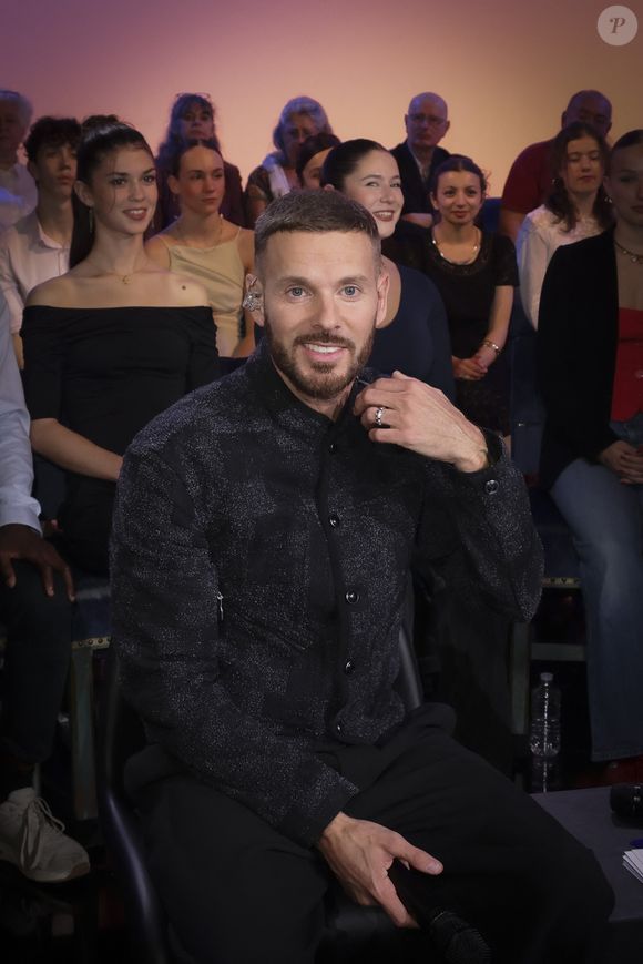 Matt Pokora (M. Pokora) lors de l'enregistrement de l'émission Le Grand Echiquier - Spécial Claude François présentée par C.Chazal et A.Manoukian et diffusée le 13 janvier sur France, à l'Opéra royal du château de Versailles, accompagné par l'Orchestre de l'Opéra Royal à Versailles, France, le 16 septembre 2025. Jack Tribeca/Bestimage