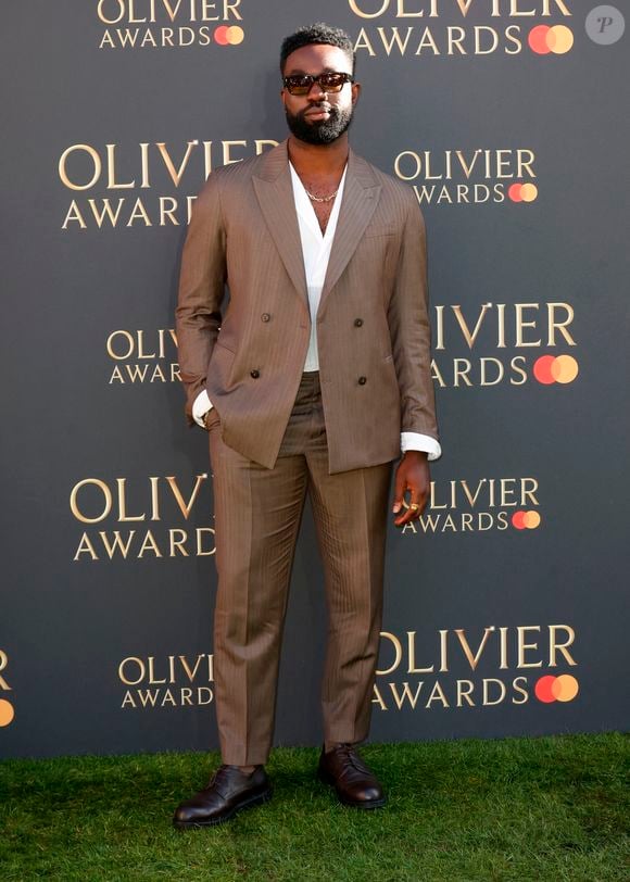 L’acteur a été victime de menaces de mort à caractère raciste sur les réseaux sociaux.

Des célébrités assistent à la remise des Olivier Awards 2025 au Royal Albert Hall, South Kensington, Londres.
Backgrid UK/ Bestimage