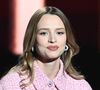 On y trouve aussi un miroir rose aux formes ondulées et une chaise Groovy de Pierre Paulin.

Angèle (Artiste féminine et Album le plus streamé d'une artiste féminine "Nonante-Cinq") lors de la 38ème cérémonie des Victoires de la musique à la Seine musicale de Boulogne-Billancourt, France, le 10 février 2023. © Coadic Guirec/Bestimage