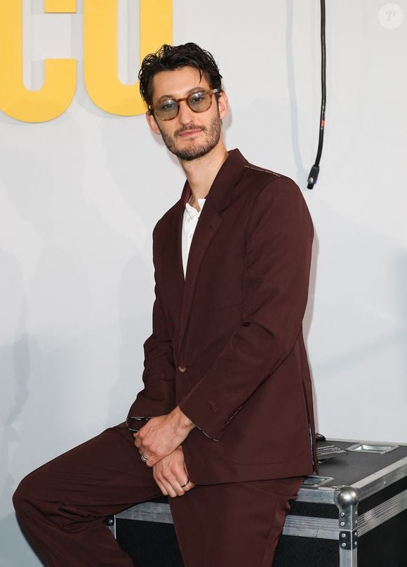 Pierre Niney à l'avant première de la série Netflix "Fiasco" au cinéma UGC Normandie à Paris le 29 avril 2024. Crédit Coadic Guirec/Bestimage