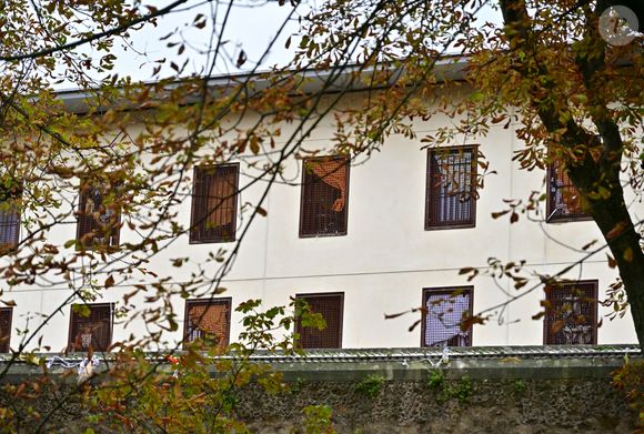 Nicolas Sarkozy bientôt en prison : une cellule réservée au centre pénitentiaire Paris-La Santé pour l'ancien président - Illustration du centre pénitentiaire Paris-La Santé dans le 14ème arrondissement de Paris, France, le 26 septembre 2025. © Christian Liewig/Bestimage