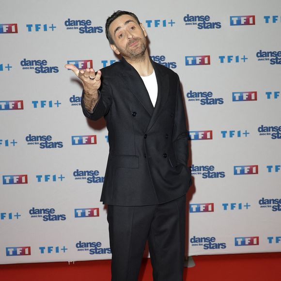 Camille Combal - Photocall de lancement de la saison 2026 de "Danse avec les stars" (DALS) au siège de TF1 à Boulogne-Billancourt le 18 décembre 2025. © Coadic Guirec/Bestimage