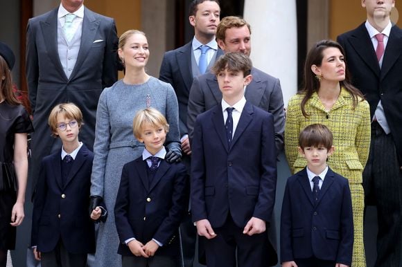 Raphaël Elmaleh est le fils de Charlotte Casiraghi et Gad Elmaleh.

Pierre Casiraghi, Beatrice Borromeo, leurs enfants Stefano et Francesco, Charlotte Casiraghi et ses enfants Raphaël Elmaleh, Balthazar Rassam - La famille princière monégasque dans la cour d'honneur du palais lors de la la fête nationale à Monaco le 19 novembre 2025. © Dominique Jacovides - Bruno Bebert / Bestimage