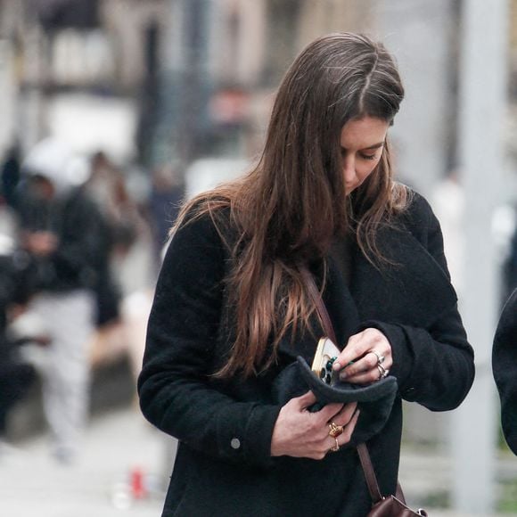 Magda Vavrusova au procès de Gérard Depardieu pour agressions sexuelles sur deux femmes lors d'un tournage de film en 2021, au tribunal correctionnel de Paris, France, le 26 mars 2025. Depardieu, 76 ans, qui a réalisé plus de 200 films et séries télévisées, a été accusé de comportement inapproprié par une vingtaine de femmes, mais c'est la première affaire à être jugée. Les deux plaignantes - Amélie, 54 ans, décoratrice, et Sarah (nom modifié), 34 ans, assistante réalisatrice - allèguent une agression sexuelle lors du tournage en 2021 de « Les Volets Verts » du réalisateur Jean Becker. © Christophe Clovis/Bestimage