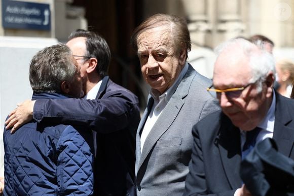 Daniel Lauclair assistant à la cérémonie d'enterrement de Daniel Bilalian à l'église Saint-Pierre de Neuilly-sur-Seine, près de Paris, France, le 22 mai 2025. Photo par Raphael Lafargue/ABACAPRESS.COM