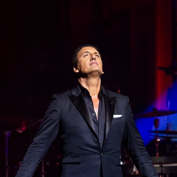 Exclusif - Succès pour le concert de Dany Brillant "Dany Brillant chante Aznavour" au Dôme de Paris - Palais des Sports le 4 février 2022. © Cyril Moreau / Bestimage